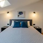 펜션 In Mit Privatem Pool By Interhome *