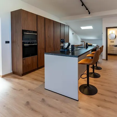 Сasa de vacaciones In Mit Privatem Pool By Interhome Pula