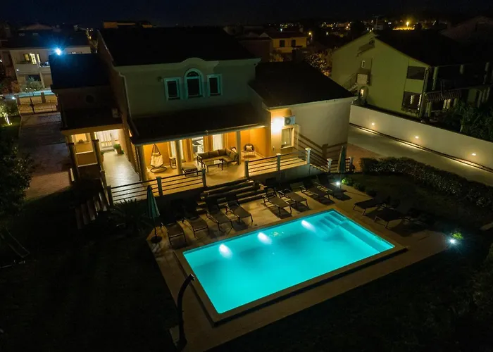 Holiday home In Mit Privatem Pool By Interhome