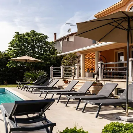 Tatil Evi In Mit Privatem Pool By Interhome *